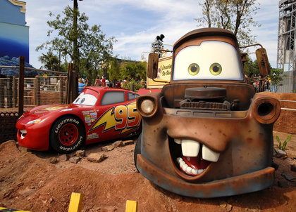 Disney's cars personages ontmoeten in Parijs